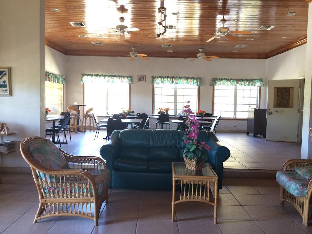 Surfers Manor Motel Gregory Town Экстерьер фото